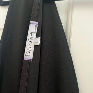 Velvet Torch Size Large Midi Dress